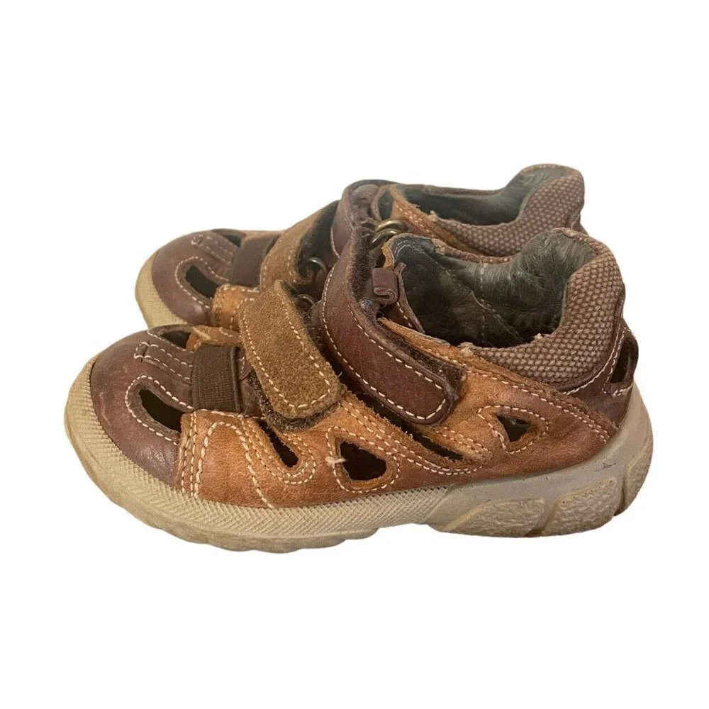 Twig Sandals Toddler Size 19 / US 5 Brown Leather Closed Toe Boys Two Toned
